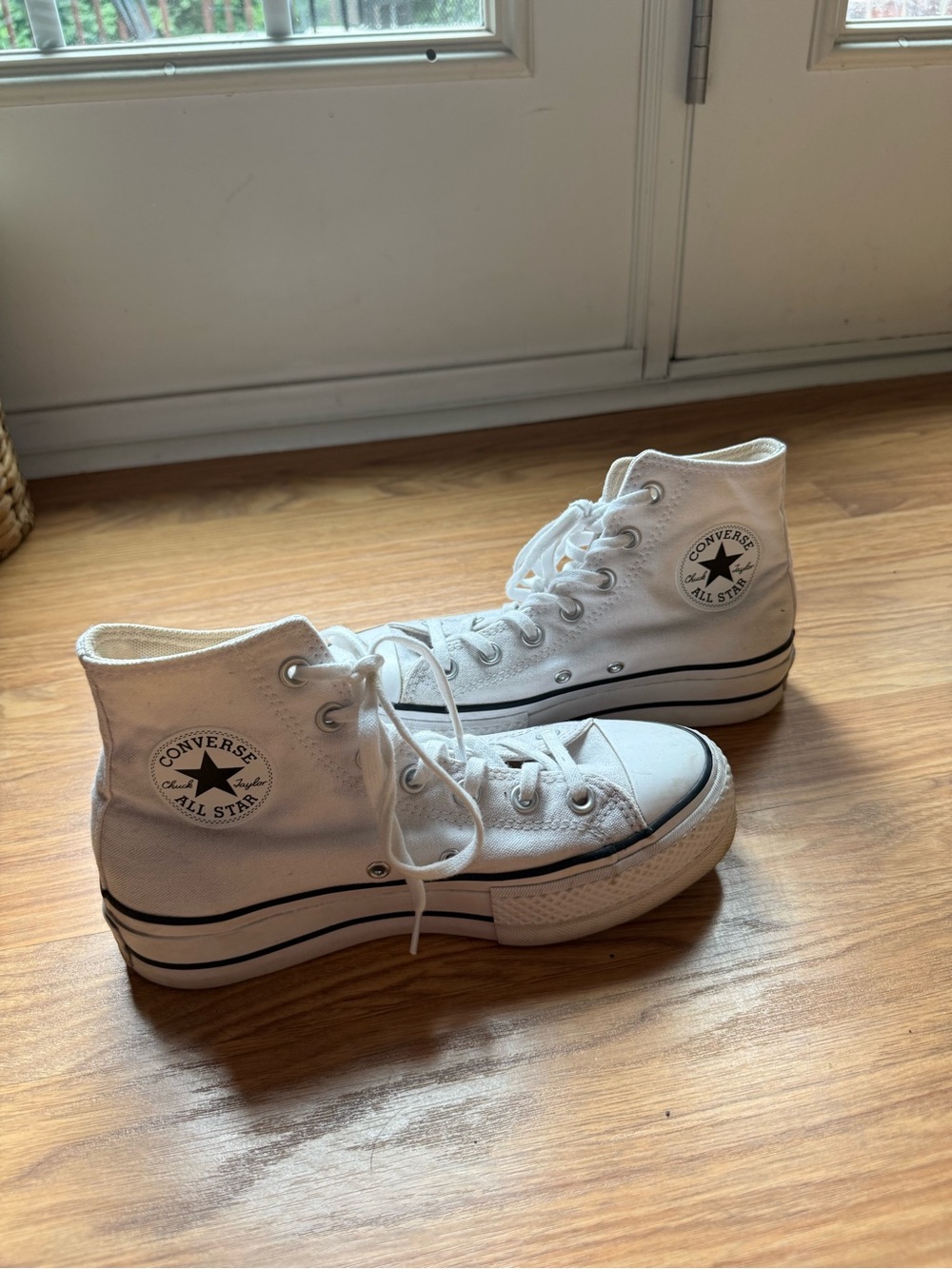 Converse Chuck Taylor All Star High Top Sneakers in White (PLATFORM)